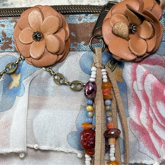 Mary Frances Floral Ruffle Beaded Shoulder Bag Boho Style - Picture 10 of 12